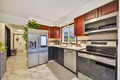 Photo 17 at 113 Garden Drive, Allandale Heights, Barrie