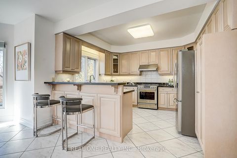 Photo 18 at 97 Springbrook Drive, Langstaff, Richmond Hill