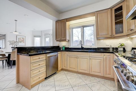 Photo 20 at 97 Springbrook Drive, Langstaff, Richmond Hill