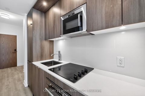 Photo 25 at 802 - 30 Inn On The Park Drive, Don Mills, Toronto