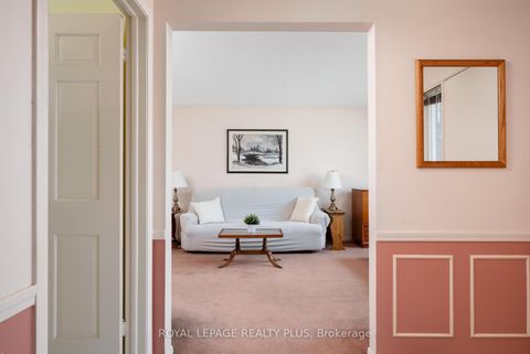 Photo 5 at 222 Centre Street W, Mill Pond, Richmond Hill