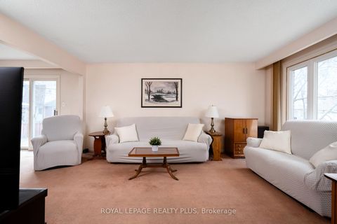 Photo 7 at 222 Centre Street W, Mill Pond, Richmond Hill