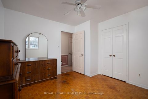 Photo 23 at 222 Centre Street W, Mill Pond, Richmond Hill