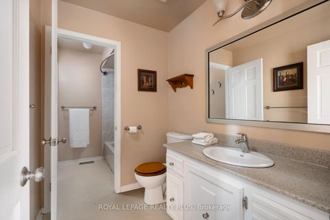 Photo 24 at 222 Centre Street W, Mill Pond, Richmond Hill