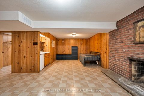 Photo 35 at 222 Centre Street W, Mill Pond, Richmond Hill