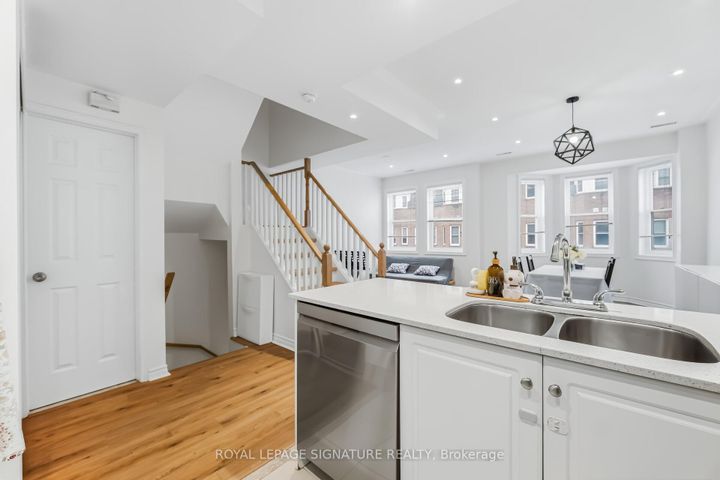 Photo 7 at 153 - 760 Lawrence Avenue W, Glen Park, Toronto