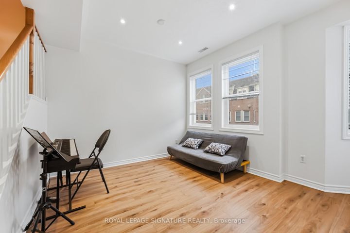 Photo 13 at 153 - 760 Lawrence Avenue W, Glen Park, Toronto