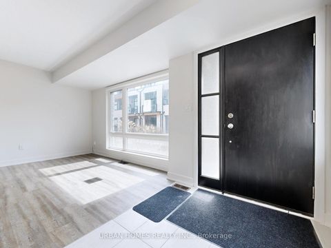 Photo 3 at 41 Gerussi Street, Vellore Village, Vaughan