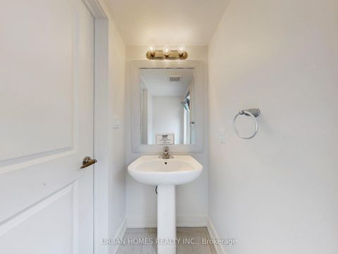 Photo 7 at 41 Gerussi Street, Vellore Village, Vaughan