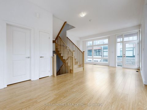 Photo 9 at 41 Gerussi Street, Vellore Village, Vaughan