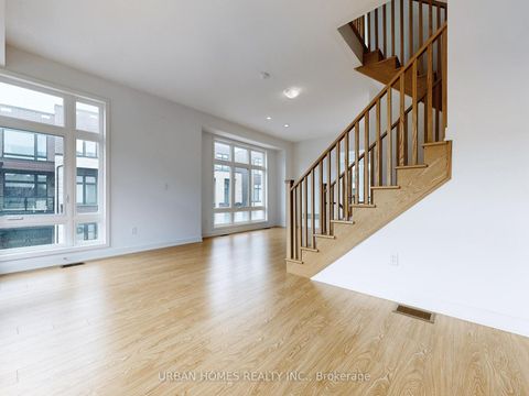 Photo 12 at 41 Gerussi Street, Vellore Village, Vaughan