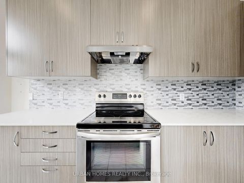 Photo 19 at 41 Gerussi Street, Vellore Village, Vaughan