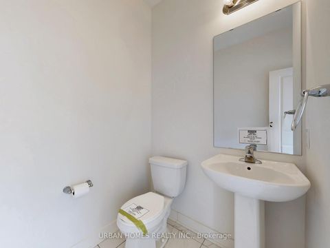 Photo 20 at 41 Gerussi Street, Vellore Village, Vaughan