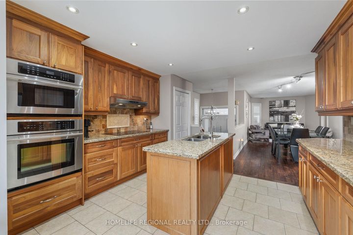 Photo 8 at 20 Ruddell Crescent, Georgetown, Halton Hills