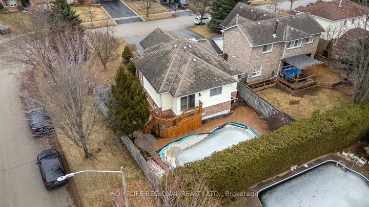 Photo 32 at 20 Ruddell Crescent, Georgetown, Halton Hills