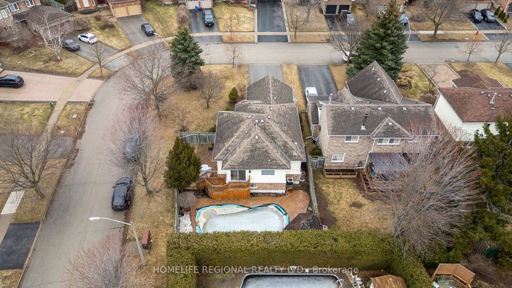 Photo 37 at 20 Ruddell Crescent, Georgetown, Halton Hills