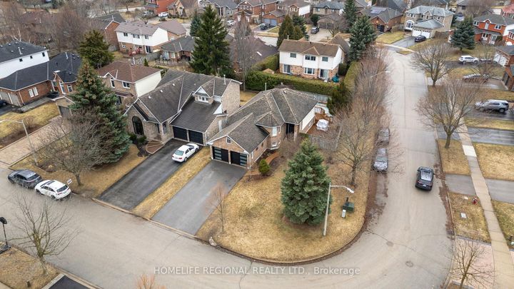 Photo 38 at 20 Ruddell Crescent, Georgetown, Halton Hills