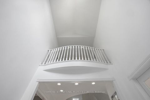 Photo 5 at 31 Vesta Drive, Bayview Hill, Richmond Hill