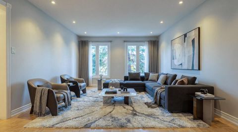 Photo 6 at 31 Vesta Drive, Bayview Hill, Richmond Hill