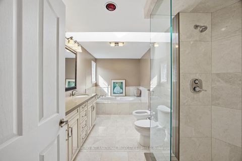 Photo 13 at 31 Vesta Drive, Bayview Hill, Richmond Hill