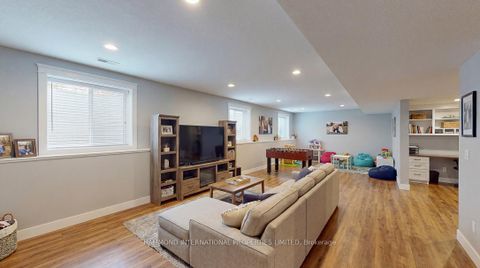 Photo 17 at 31 Vesta Drive, Bayview Hill, Richmond Hill