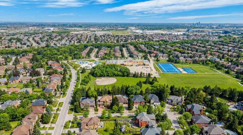 Photo 20 at 31 Vesta Drive, Bayview Hill, Richmond Hill