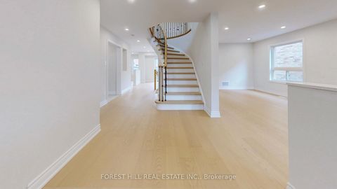 Photo 4 at 10 Reddenhurst Crescent, Keswick South, Georgina