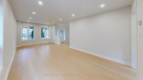 Photo 7 at 10 Reddenhurst Crescent, Keswick South, Georgina