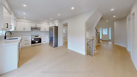 Photo 12 at 10 Reddenhurst Crescent, Keswick South, Georgina