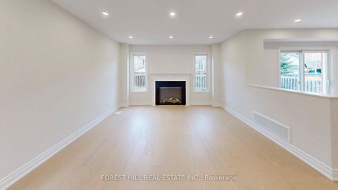 Photo 17 at 10 Reddenhurst Crescent, Keswick South, Georgina