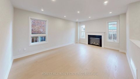 Photo 18 at 10 Reddenhurst Crescent, Keswick South, Georgina