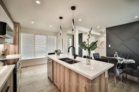 Photo 14 at 34 Belleglade Court, Humbermede, Toronto