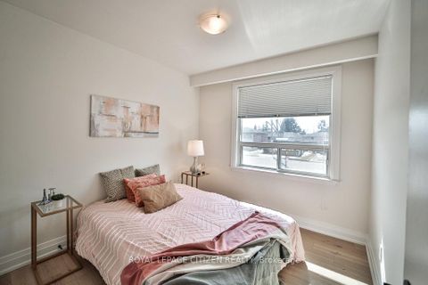 Photo 23 at 34 Belleglade Court, Humbermede, Toronto