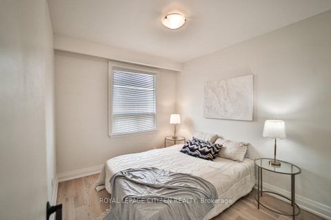 Photo 26 at 34 Belleglade Court, Humbermede, Toronto