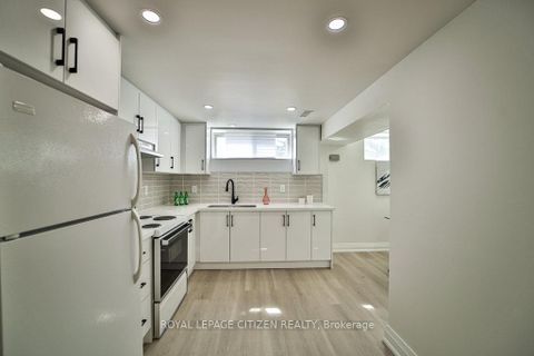 Photo 29 at 34 Belleglade Court, Humbermede, Toronto