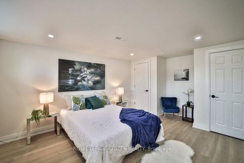 Photo 33 at 34 Belleglade Court, Humbermede, Toronto