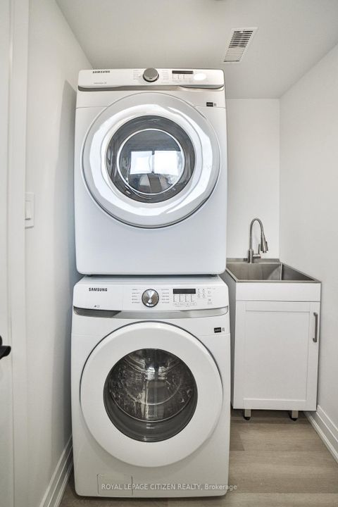 Photo 39 at 34 Belleglade Court, Humbermede, Toronto