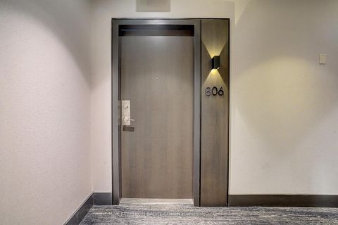 Photo 29 at 806 - 6 Parkwood Avenue, Casa Loma, Toronto