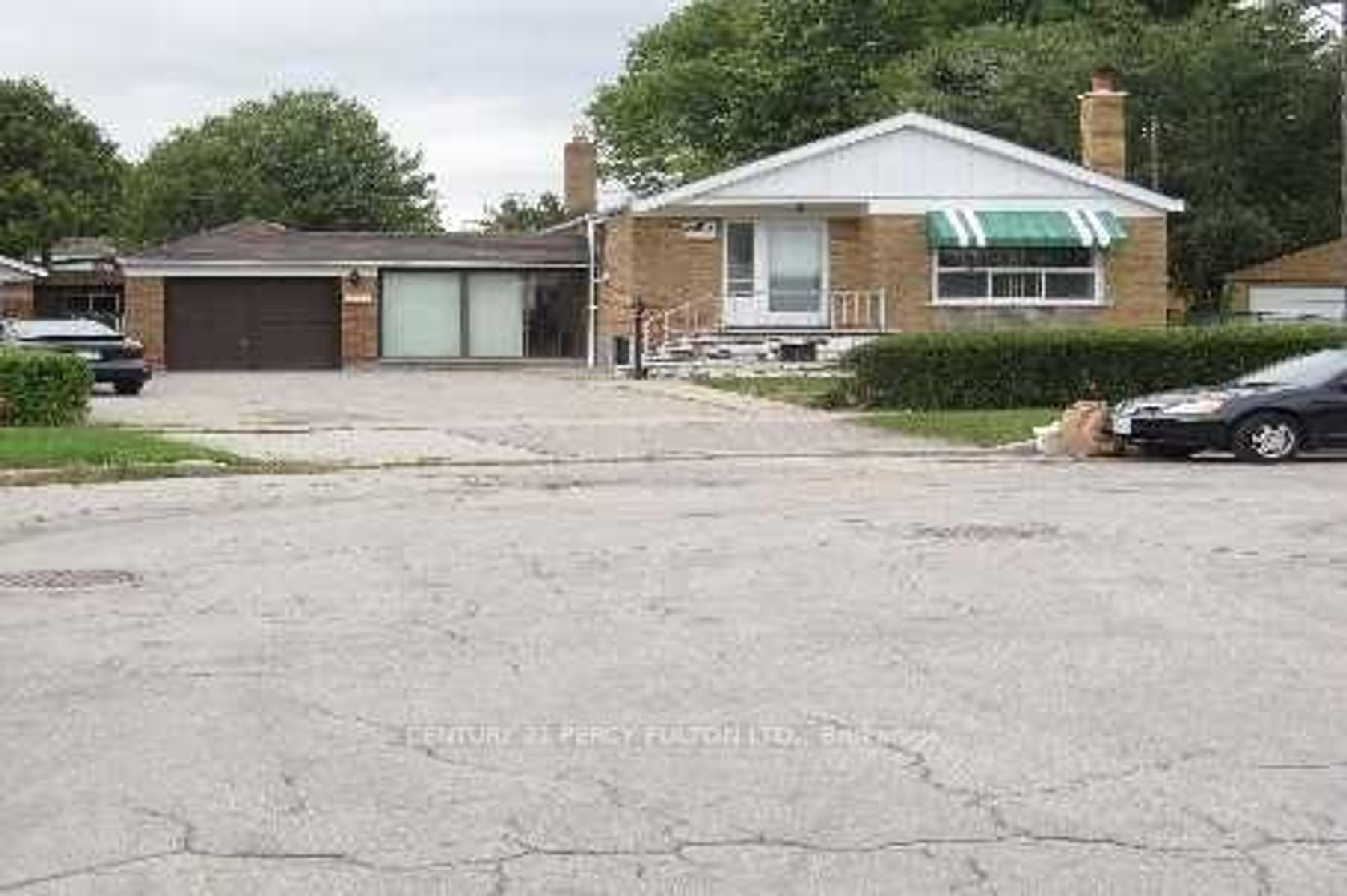 8 Kilpatrick Place, Maryvale, Toronto photo number 2