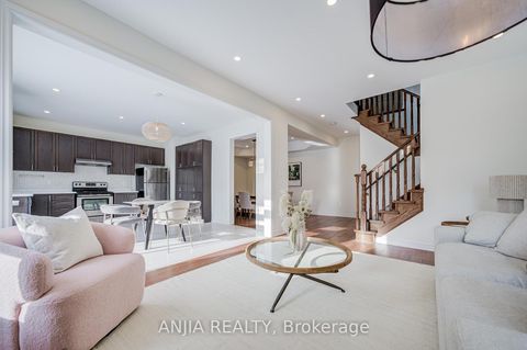 Photo 14 at 23 Grey Wing Avenue, Keswick South, Georgina