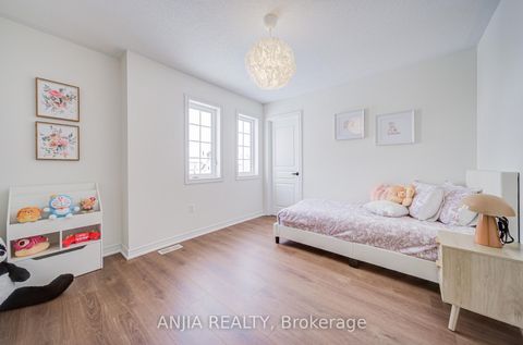 Photo 26 at 23 Grey Wing Avenue, Keswick South, Georgina