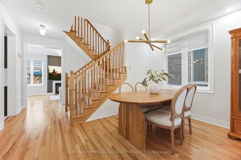 Photo 8 at 138 Alistair Crescent, Kleinburg, Vaughan