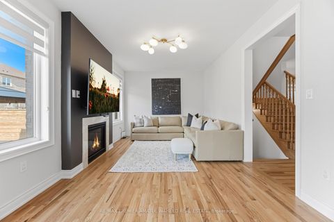 Photo 15 at 138 Alistair Crescent, Kleinburg, Vaughan