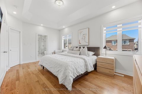 Photo 22 at 138 Alistair Crescent, Kleinburg, Vaughan