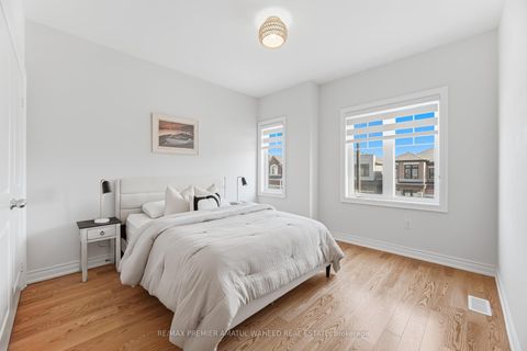 Photo 27 at 138 Alistair Crescent, Kleinburg, Vaughan