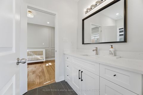 Photo 32 at 138 Alistair Crescent, Kleinburg, Vaughan