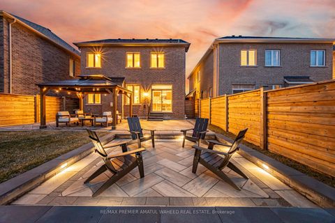 Photo 37 at 138 Alistair Crescent, Kleinburg, Vaughan