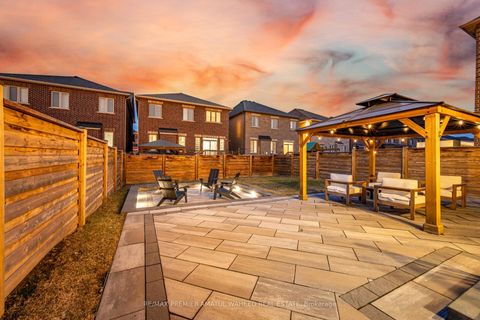 Photo 39 at 138 Alistair Crescent, Kleinburg, Vaughan