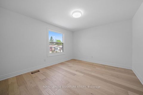 Photo 17 at 227 Thoms Crescent, Central Newmarket, Newmarket