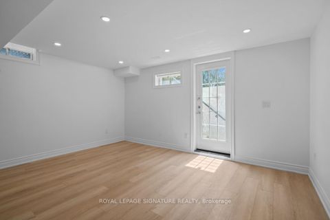 Photo 21 at 227 Thoms Crescent, Central Newmarket, Newmarket